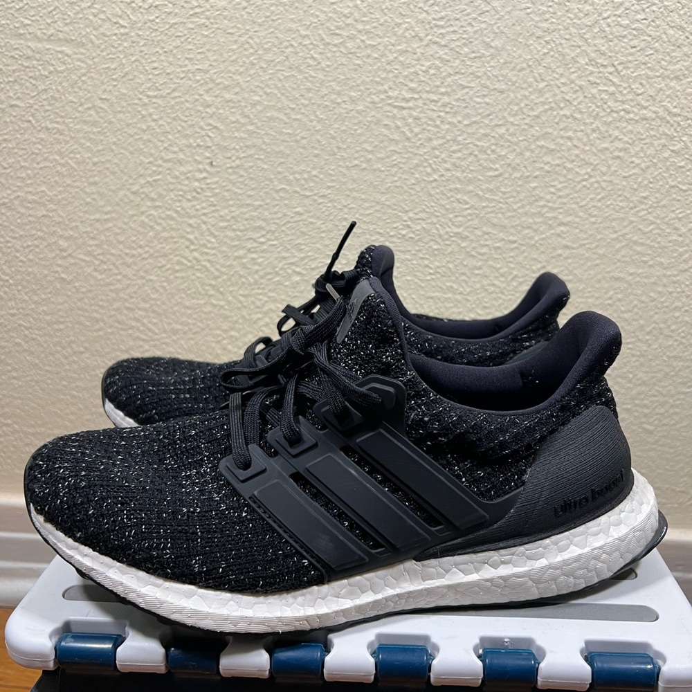 Size 8 - adidas UltraBoost 4.0 DNA Black White W